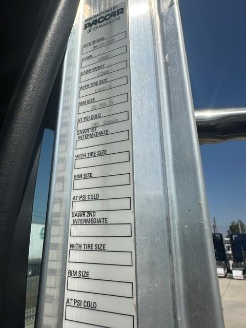 2021 Peterbilt 337-4