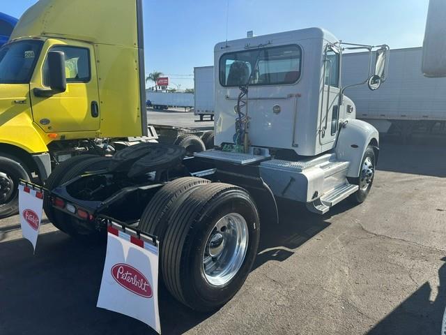 2021 Peterbilt 337-12