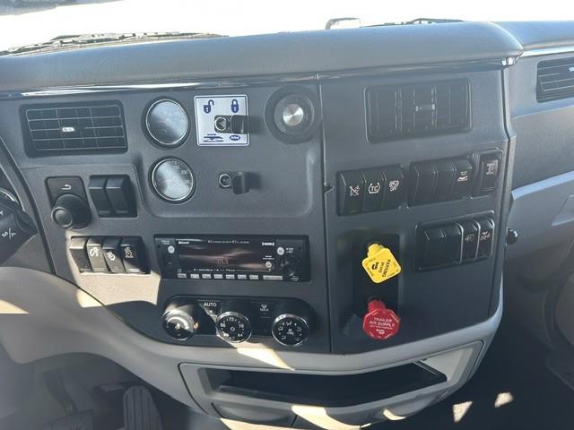 2022 Peterbilt 579-9