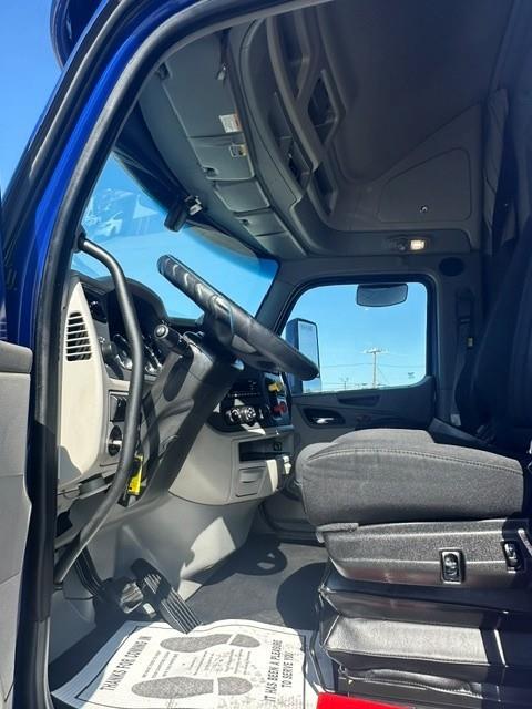 2022 Peterbilt 579-12