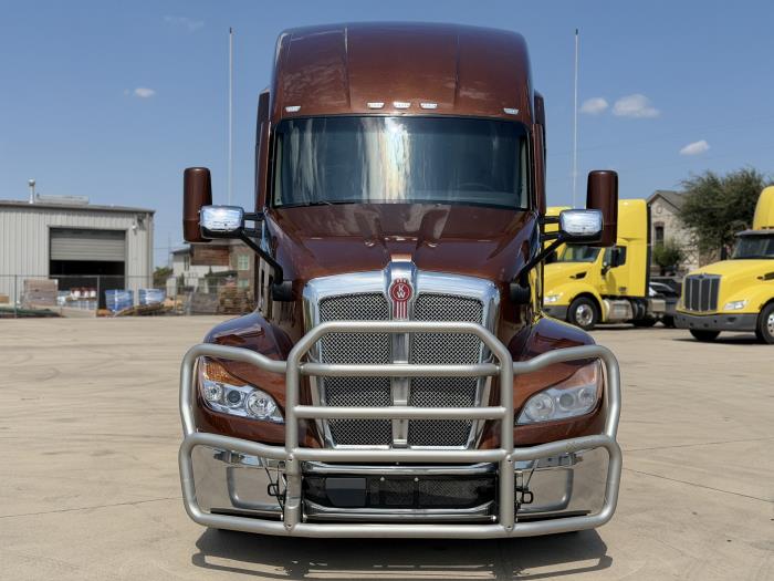 2024 Kenworth T680-1