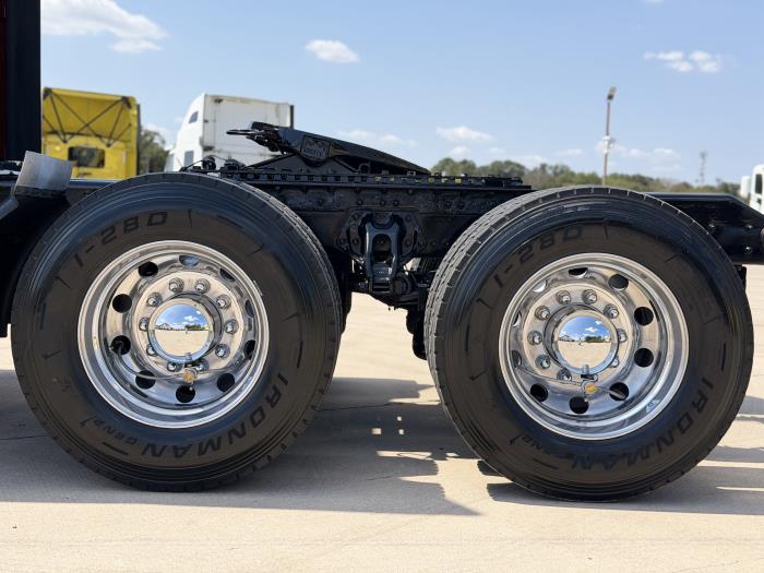 2024 Kenworth T680-10