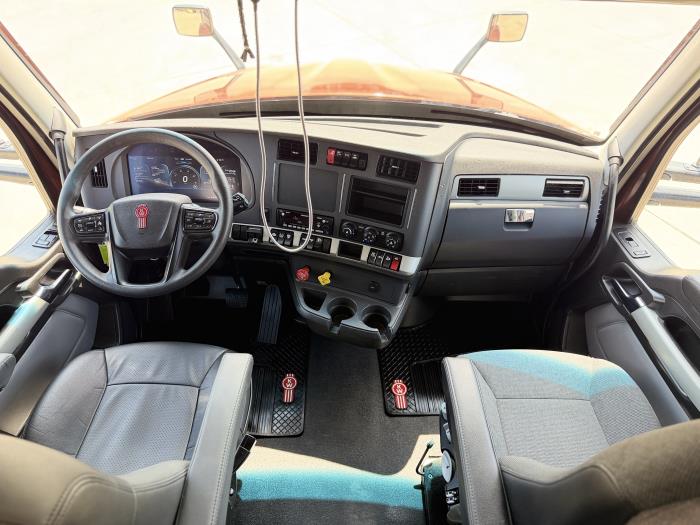 2024 Kenworth T680-18