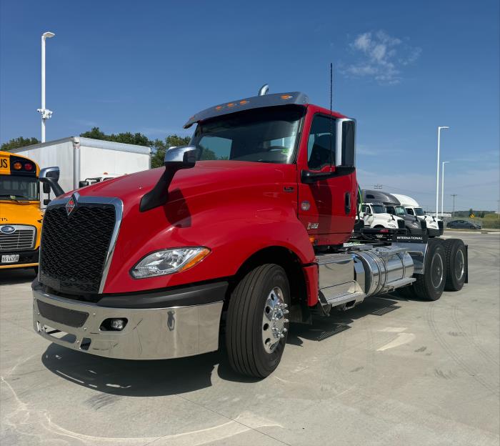 2027 International LT625-16