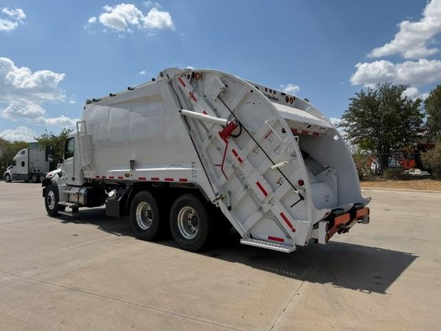 2026 Peterbilt 548-4