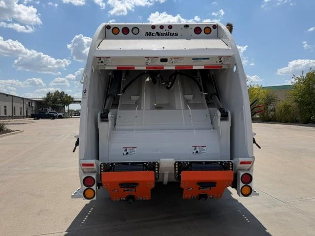 2026 Peterbilt 548-6