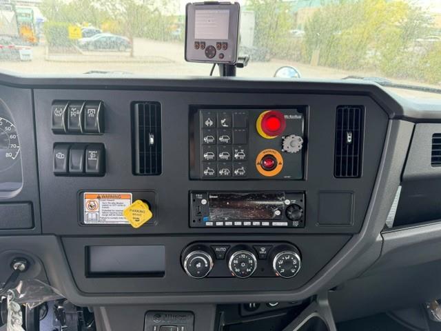 2026 Peterbilt 548-33