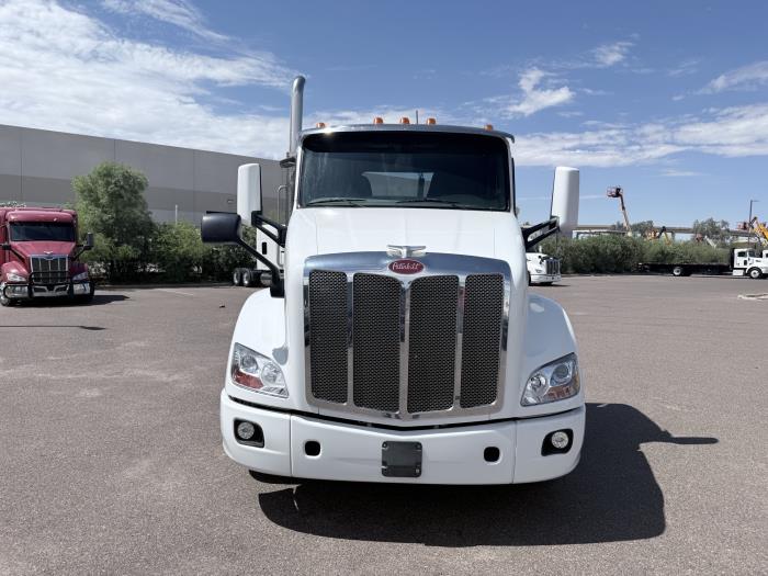 2018 Peterbilt 579-8