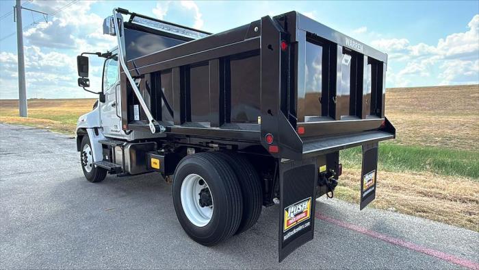 2027 Hino L7-8