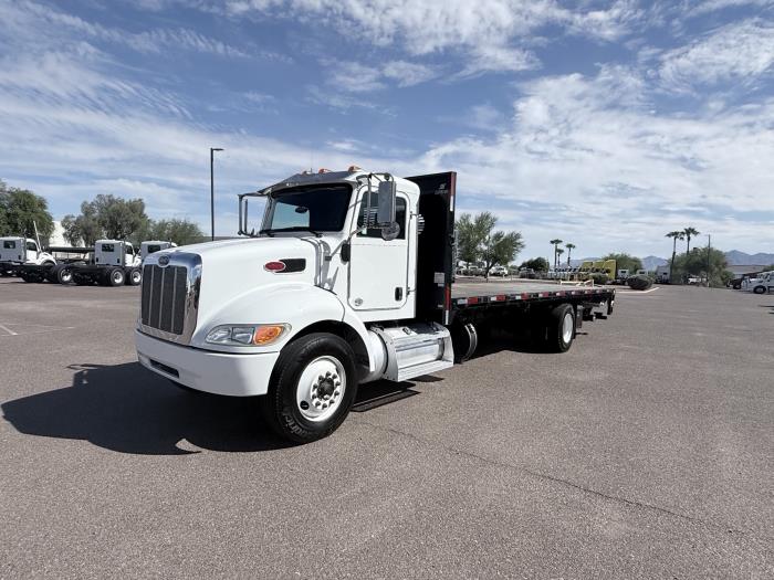 2020 Peterbilt 330-0