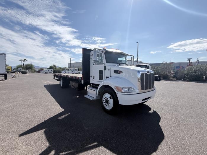 2020 Peterbilt 330-7