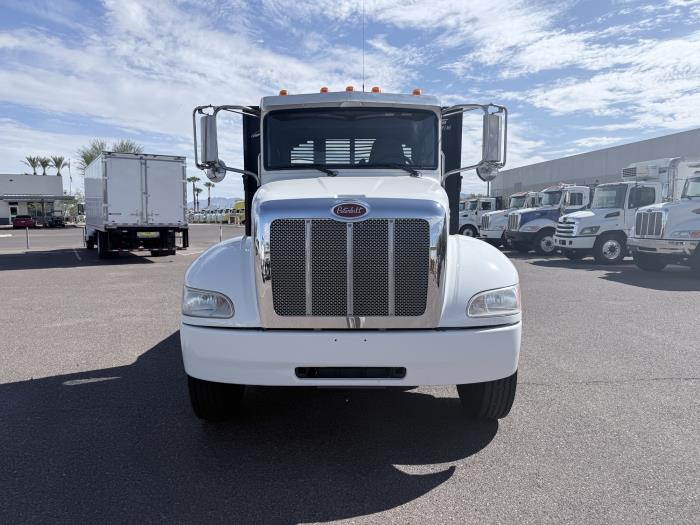 2020 Peterbilt 330-8