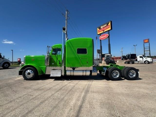 2019 Peterbilt 389-1
