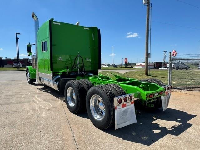 2019 Peterbilt 389-3