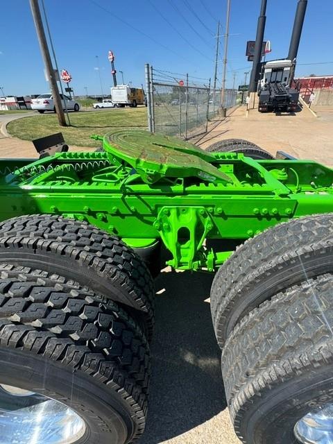 2019 Peterbilt 389-4