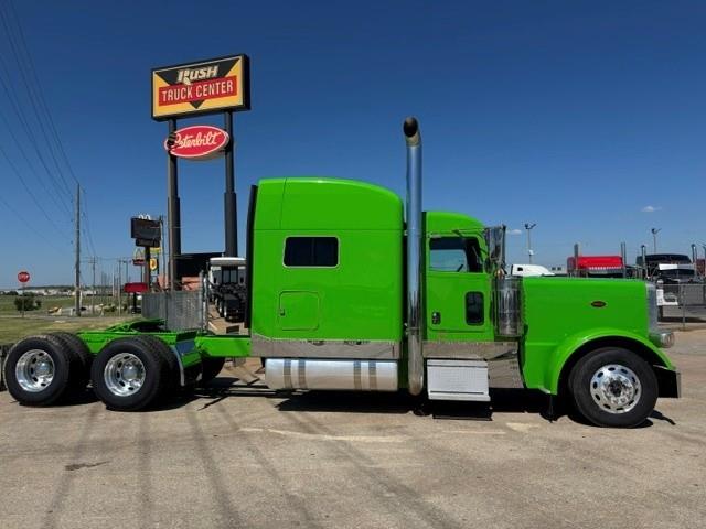 2019 Peterbilt 389-8