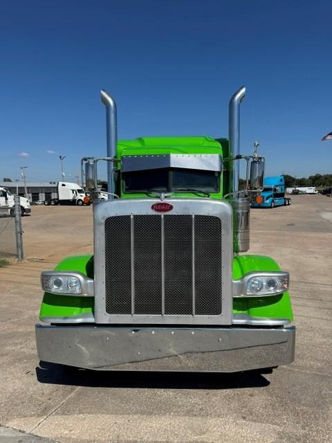 2019 Peterbilt 389-10