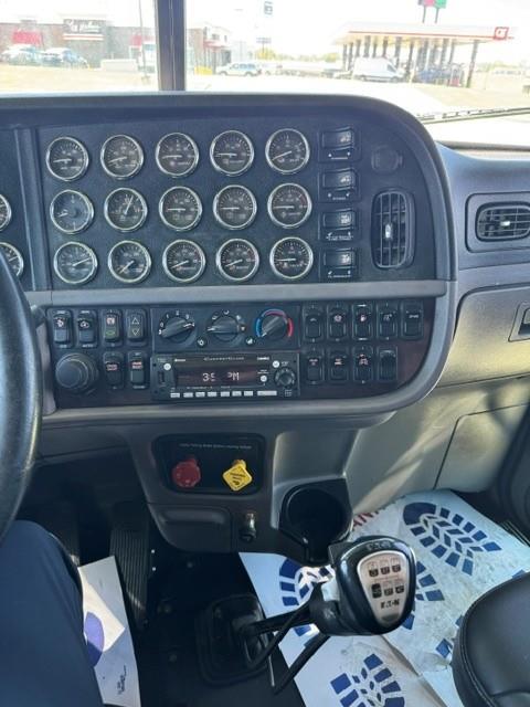 2019 Peterbilt 389-17