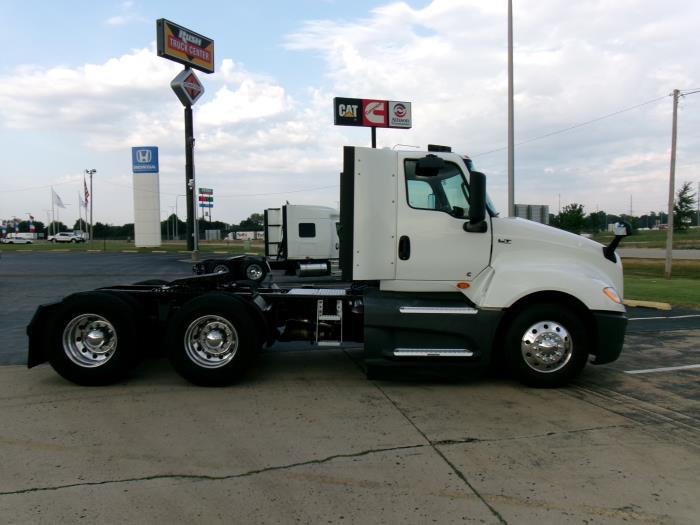 2021 International LT625-4
