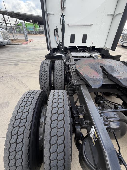 2022 Peterbilt 579-6