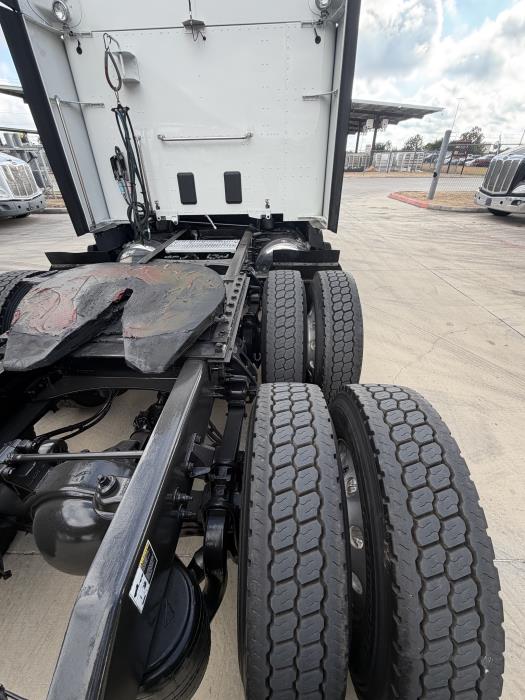 2022 Peterbilt 579-7