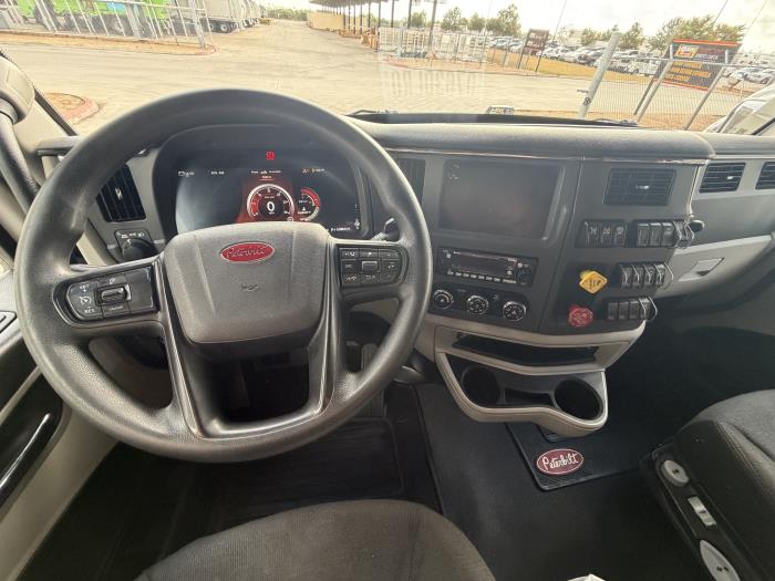2022 Peterbilt 579-14