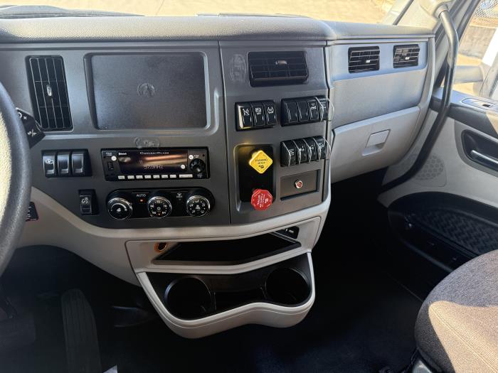 2024 Peterbilt 579-5