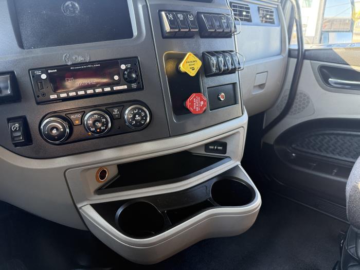 2024 Peterbilt 579-6