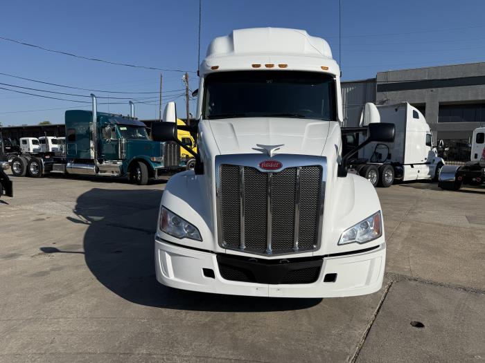 2024 Peterbilt 579-25