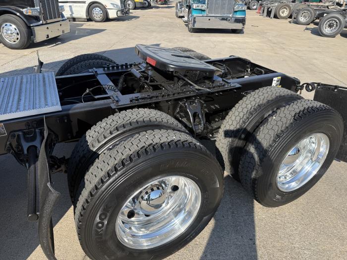 2024 Peterbilt 579-44