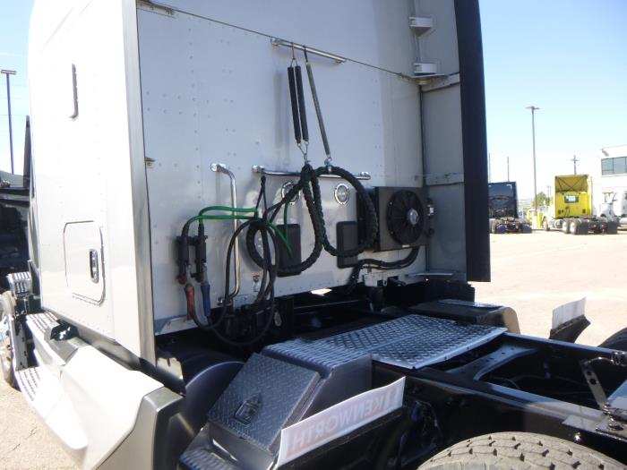 2023 Kenworth T680-29