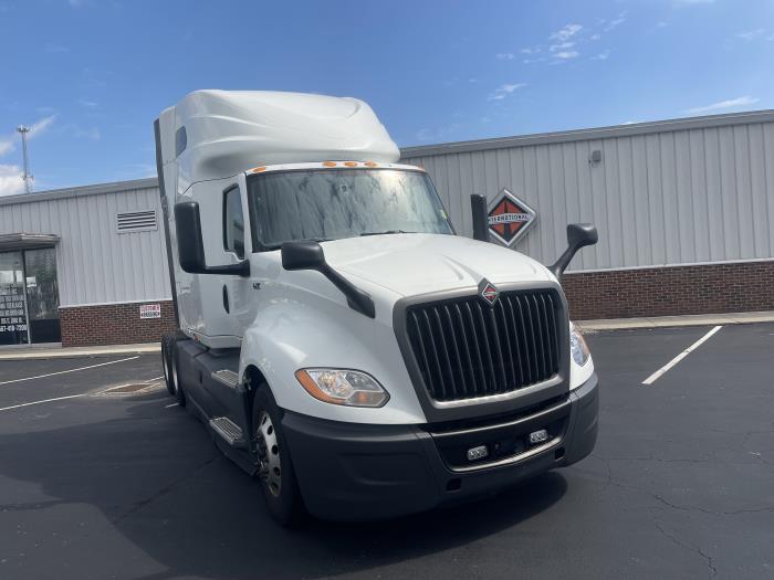 2022 International LT625-2