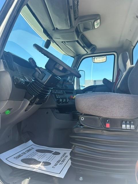 2019 International LT625-1