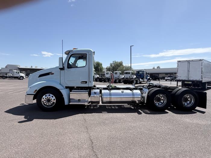 2023 Peterbilt 579-1