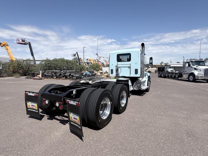 2023 Peterbilt 579-5