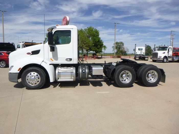 2021 Peterbilt 579-4