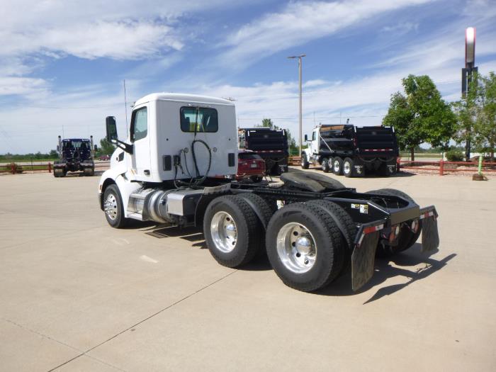 2021 Peterbilt 579-5