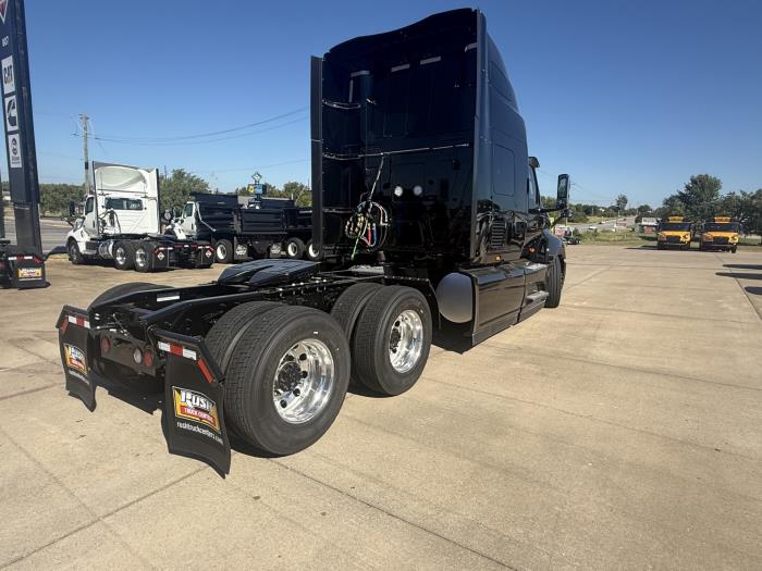 2027 International LT625-6