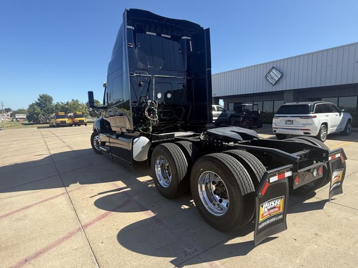 2027 International LT625-17