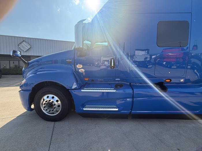 2027 International LT625-9