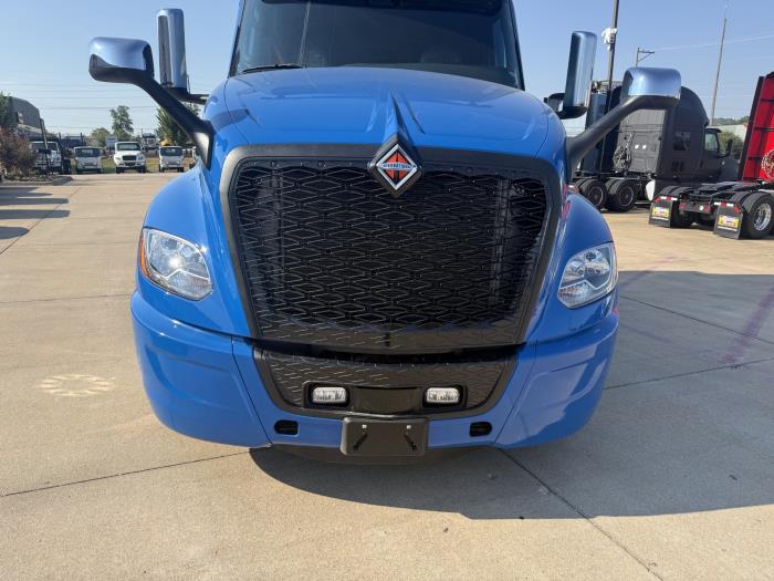 2027 International LT625-11