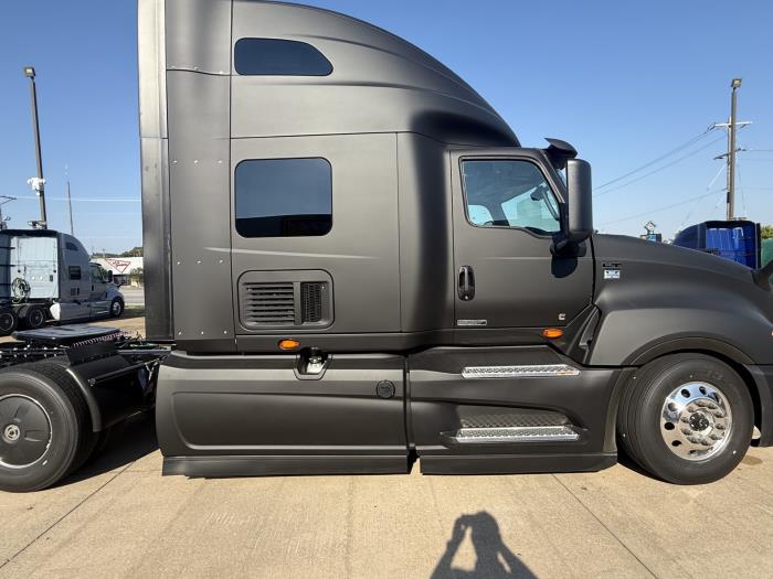 2027 International LT625-3