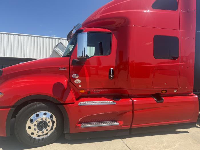 2027 International LT625-4