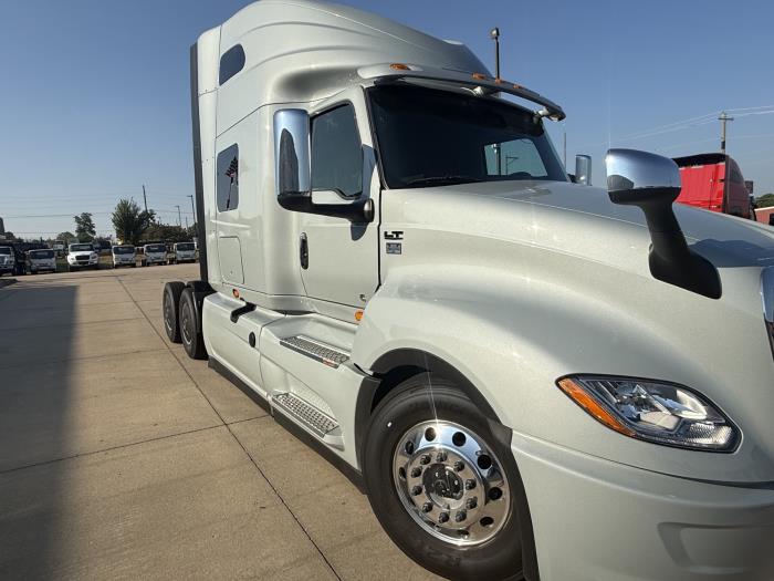 2027 International LT625-3