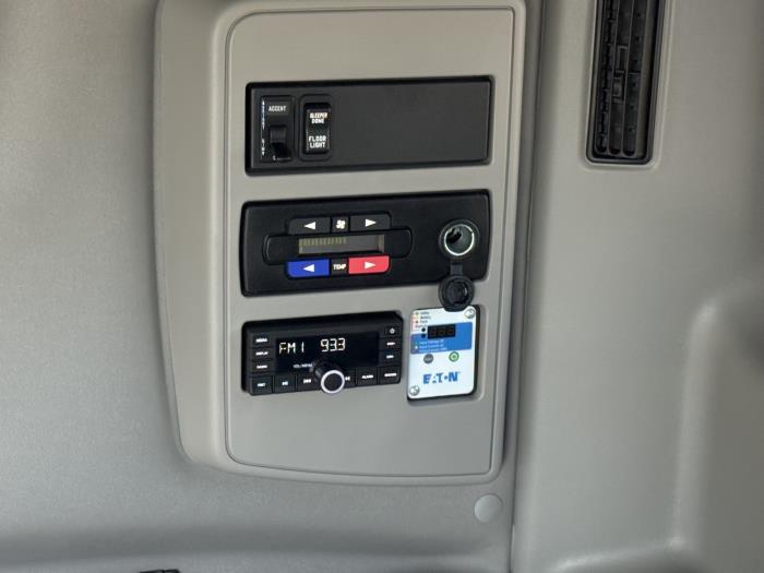 2027 International LT625-6