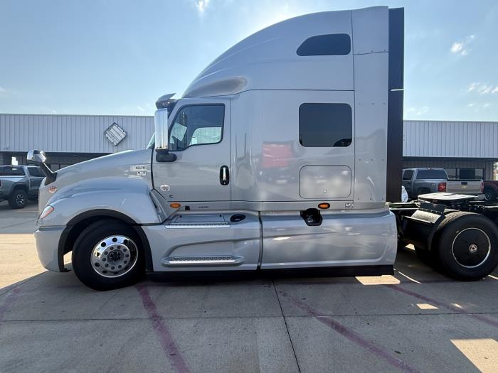 2027 International LT625-14