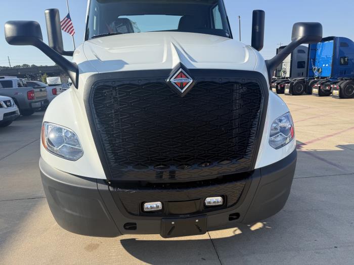 2027 International LT625-5