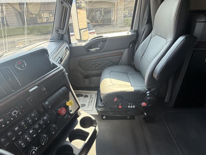 2027 International LT625-1