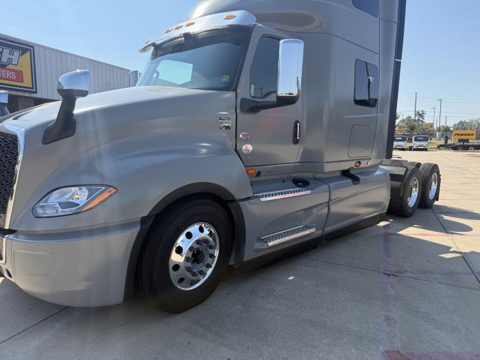 2027 International LT625-7