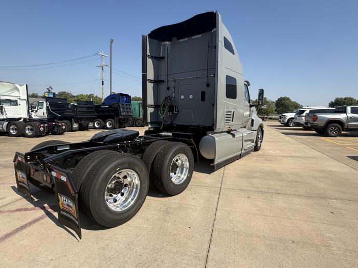 2027 International LT625-15